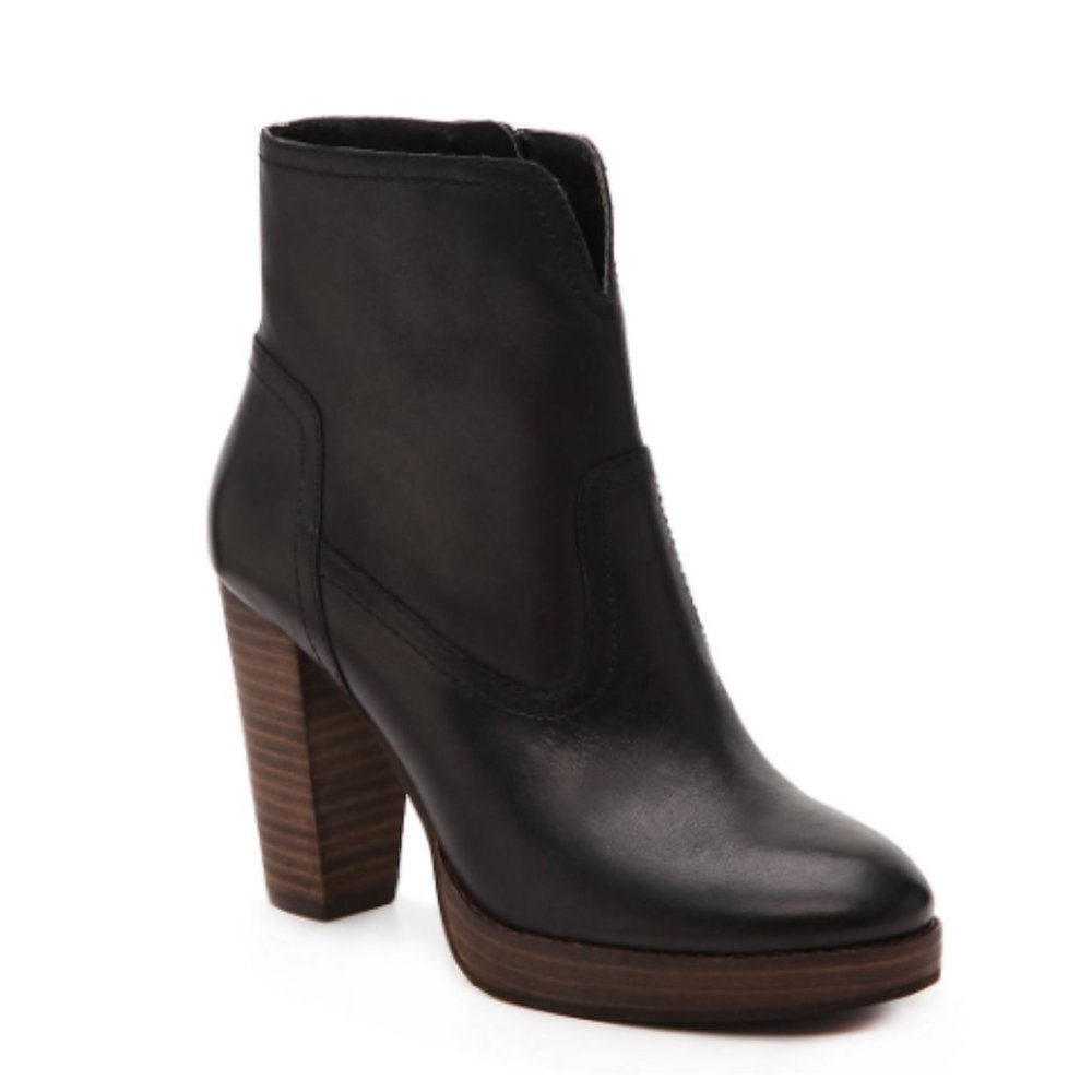 BRAND NEW Lucky Brand Black Queys Platform Bootie!